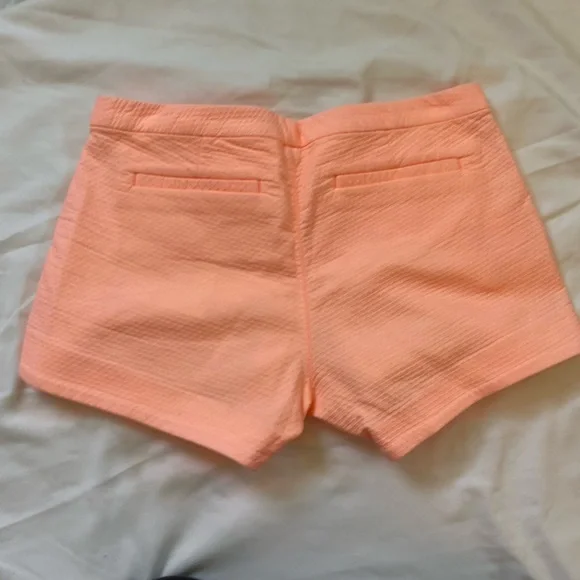 Lilly Pulitzer Shorts. - Picture 7 of 7